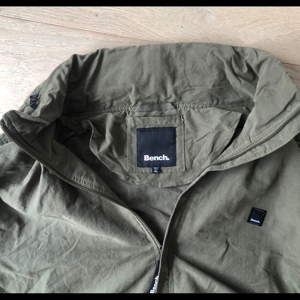 Bench, lightweight Jacket, Army Green